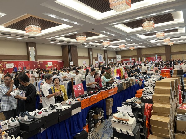 Cần Thơ: Hàng nghìn người 