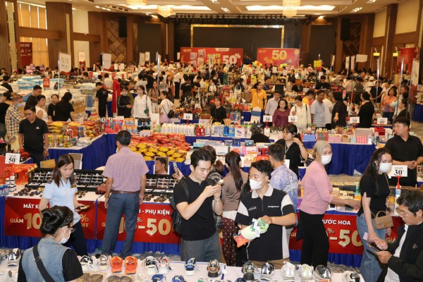 Cần Thơ bán hàng hiệu với nhiều 