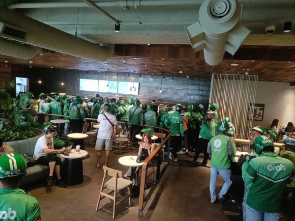 Choáng: Starbucks Việt Nam bất ngờ giá 0 đồng trên ứng dụng, đơn hàng tăng đột biến