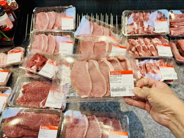 Giá heo hơi hôm nay 15.1.2026: Mốc 80.000 đồng/kg không còn xa