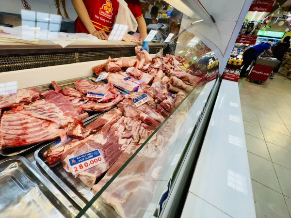 Giá heo hơi hôm nay 28.2.2026: Rút ngắn khoảng cách khu vực