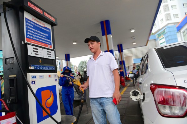 Giá xăng dầu hôm nay 17.9.2025: Xăng trong nước ngày mai tăng bao nhiêu đồng một lít?