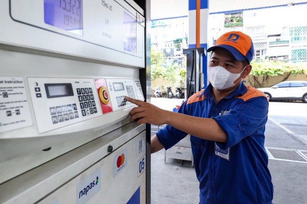 Giá xăng dầu hôm nay 2.7.2025: Xăng trong nước sẽ giảm hơn 1.400 đồng/lít trong tuần này? Giá xăng dầu hôm nay 2.7.2025: Xăng trong nước sẽ giảm hơn 1.400 đồng/lít trong tuần này?