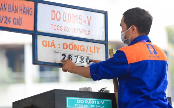 Giá xăng dầu hôm nay 5.9.2025: Thế giới và trong nước trái chiều