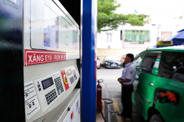 Giá xăng dầu hôm nay 8.8.2025: Xăng E10 tăng lần thứ 2 liên tiếp