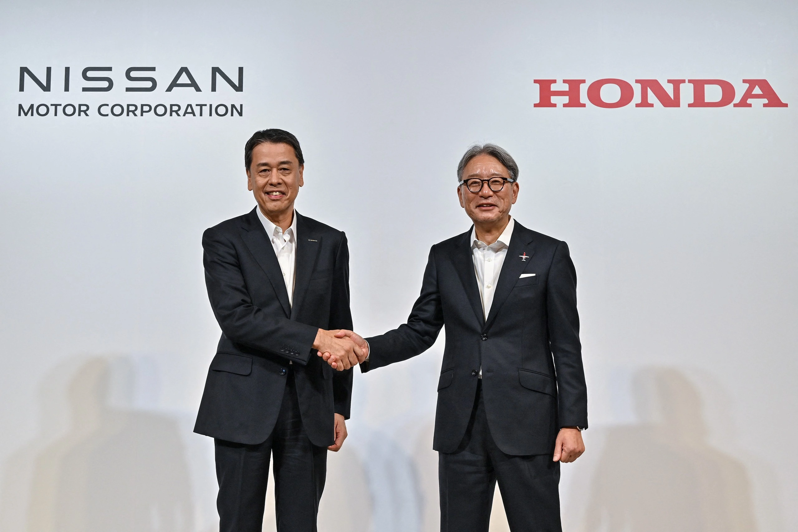 Rộ tin Honda và Nissan đàm phán sáp nhập, Tokyo cho dừng giao dịch cổ phiếu Nissan Rộ tin Honda và Nissan đàm phán sáp nhập, Tokyo cho dừng giao dịch cổ phiếu Nissan
