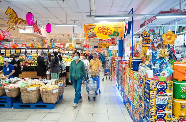 Saigon Co.op giảm giá sốc bánh kẹo, hạt khô... phục vụ Tết Nguyên đán 2026