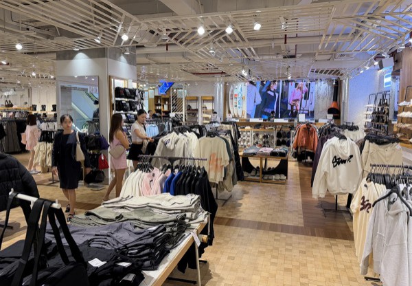 Siêu khuyến mãi có bật được sức mua?