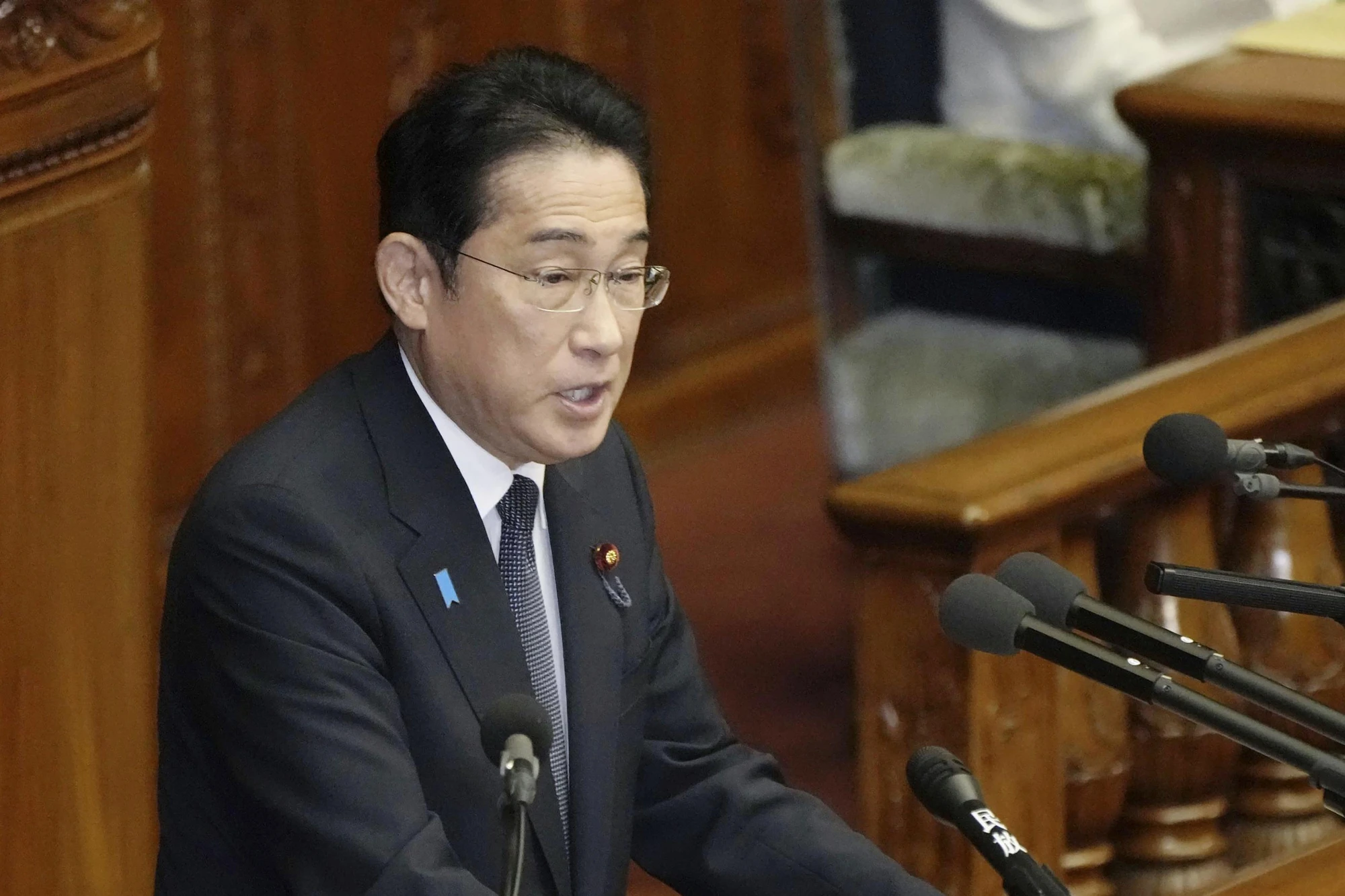 Thủ tướng Nhật công bố gói kích thích 113 tỉ USD đối phó lạm phát