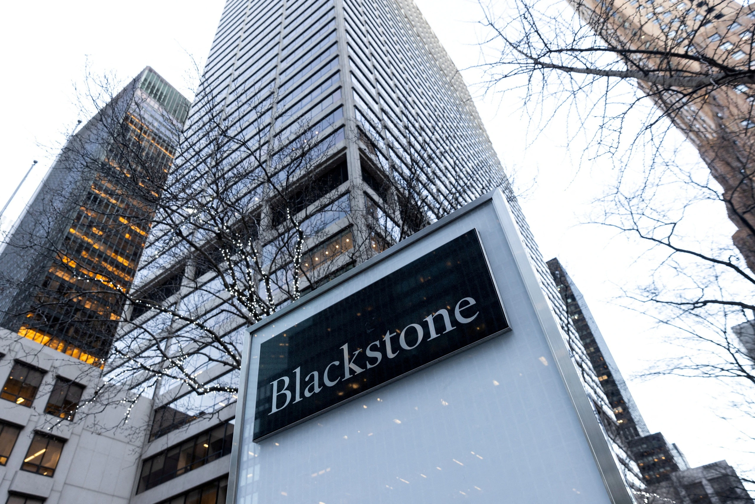 Đế chế Blackstone được hình thành như thế nào?