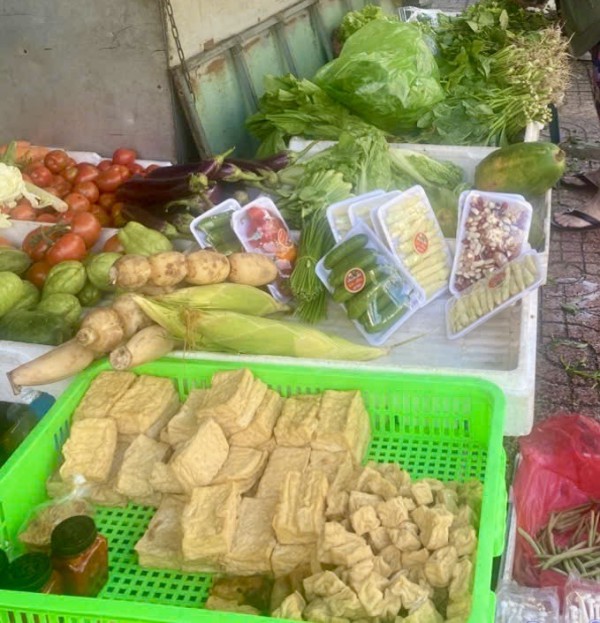 Đường Đà Lạt sạt lở nghiêm trọng, TP.HCM cơn 