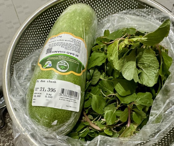 Đường Đà Lạt sạt lở nghiêm trọng, TP.HCM cơn 