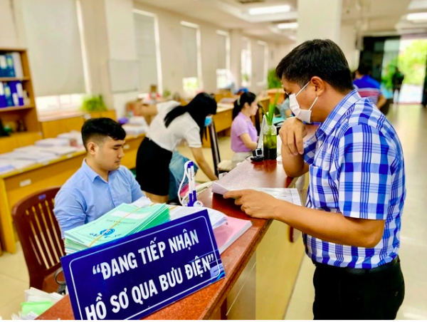 Ai phải tham gia bảo hiểm xã hội bắt buộc và tự nguyện theo luật mới? Ai phải tham gia bảo hiểm xã hội bắt buộc và tự nguyện theo luật mới?