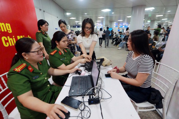 Chi tiết 59 điểm cấp thẻ căn cước cho học sinh cuối cấp ở TP.HCM