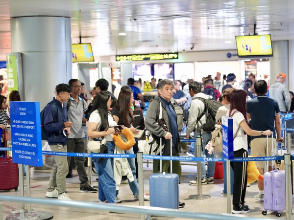 Coi chừng bị từ chối làm thủ tục vì dùng 