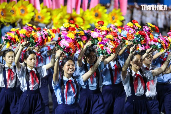 Diễu binh là gì, có khác diễu hành, duyệt binh? Diễu binh là gì, có khác diễu hành, duyệt binh?