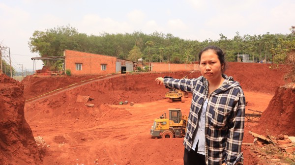 Hạ cốt nền đường, nhà dân chênh vênh bên mép vực sâu: Sai quy trình ở đâu?