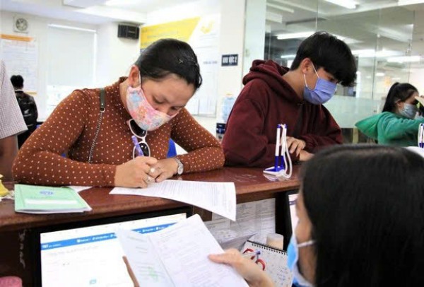 Lương hưu nhận qua tài khoản ngân hàng, có phải đóng thuế? Lương hưu nhận qua tài khoản ngân hàng, có phải đóng thuế?