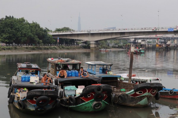 Người sống trên ghe, thuyền và 