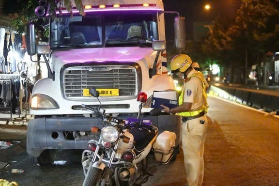 Tai nạn giao thông cần CSGT trình độ đại học điều tra và ứng dụng VNeID Tai nạn giao thông cần CSGT trình độ đại học điều tra và ứng dụng VNeID