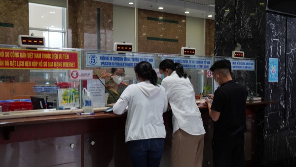 Thủ tục cấp đổi thẻ thường trú cho người nước ngoài tại Việt Nam Thủ tục cấp đổi thẻ thường trú cho người nước ngoài tại Việt Nam