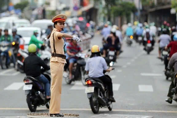 Từ 1.1.2025, khoảng cách an toàn giữa hai xe là bao nhiêu?