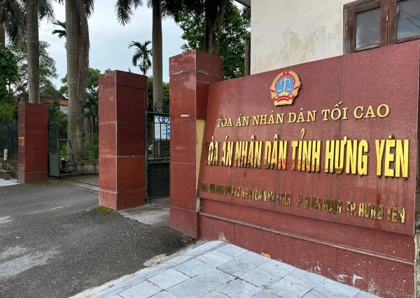 2 vợ chồng kêu oan trong vụ án lừa đảo mua bán đất 2 vợ chồng kêu oan trong vụ án lừa đảo mua bán đất