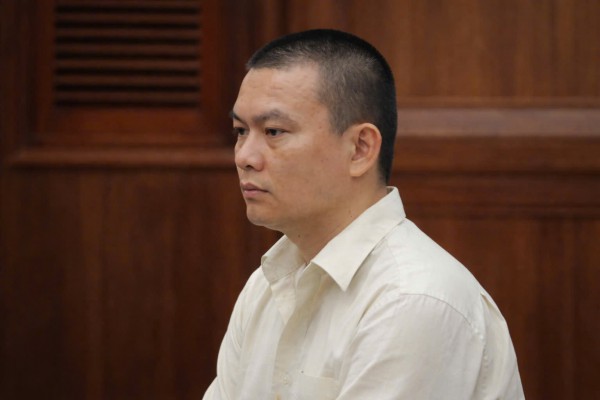 210 chủ thẻ tín dụng sập bẫy đường dây lừa 