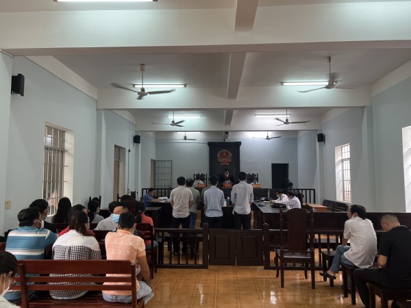 Bình Thuận: Làm giả xét nghiệm Covid-19 bán qua chốt kiểm dịch, 6 bị cáo lãnh án