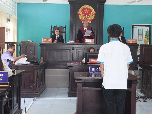 Bình Thuận: Tài xế ngủ gật tông chết người lãnh án 9 tháng tù