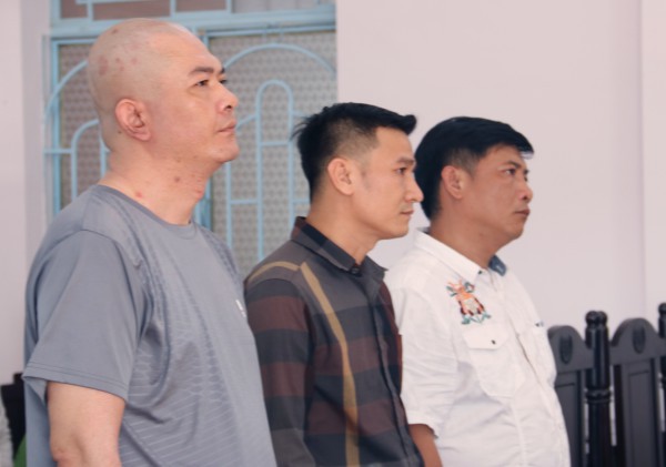 Cà Mau: Cho vay với lãi suất 365%/năm, 3 bị cáo lãnh án
