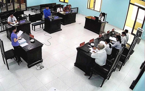 Cà Mau: Hai bị cáo hiếp dâm trẻ em lãnh án