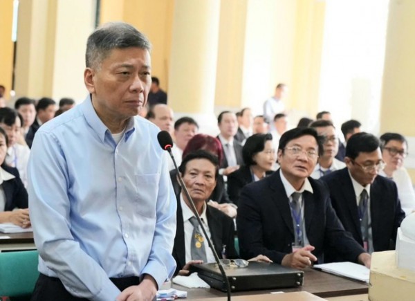 Chồng bị cáo Trương Mỹ Lan được giảm 1 năm tù, dù không kháng cáo Chồng bị cáo Trương Mỹ Lan được giảm 1 năm tù, dù không kháng cáo
