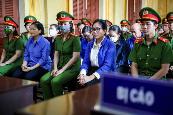 Cựu Tổng giám đốc SJC lãnh 25 năm tù, nộp 87 tỉ và gần 11.000 lượng vàng