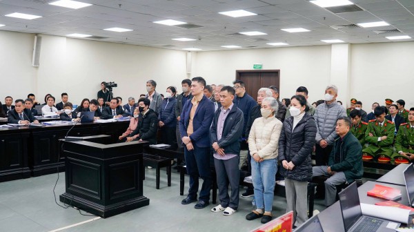 Cựu chủ tịch đưa hối lộ 71 tỉ cho các 