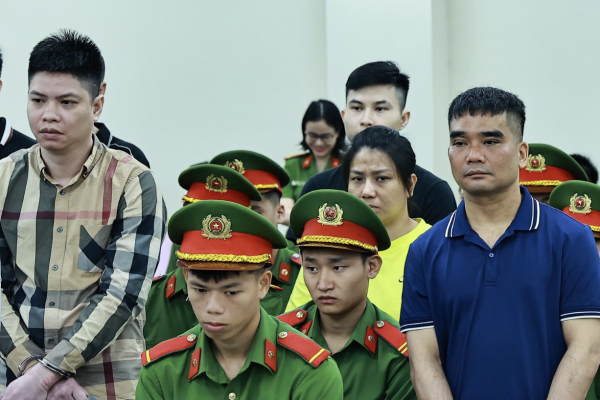 Cựu công an bị đề nghị án tử hình vì dùng xe biển xanh chở ma túy Cựu công an bị đề nghị án tử hình vì dùng xe biển xanh chở ma túy
