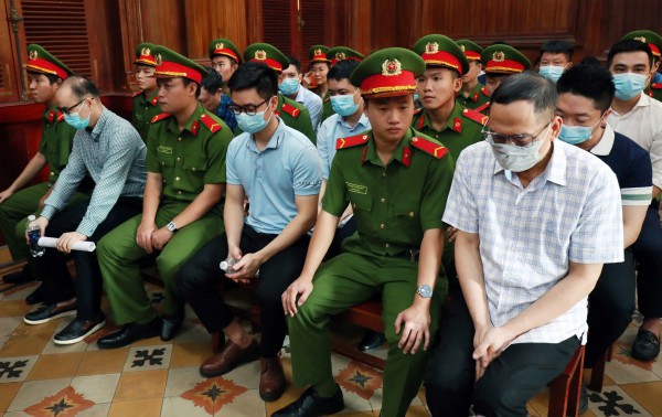 Cựu giám đốc Cựu giám đốc