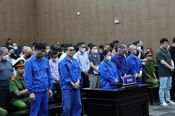 Cựu phó chủ tịch tỉnh đánh bạc 7 triệu USD bị tuyên 3 năm 6 tháng tù