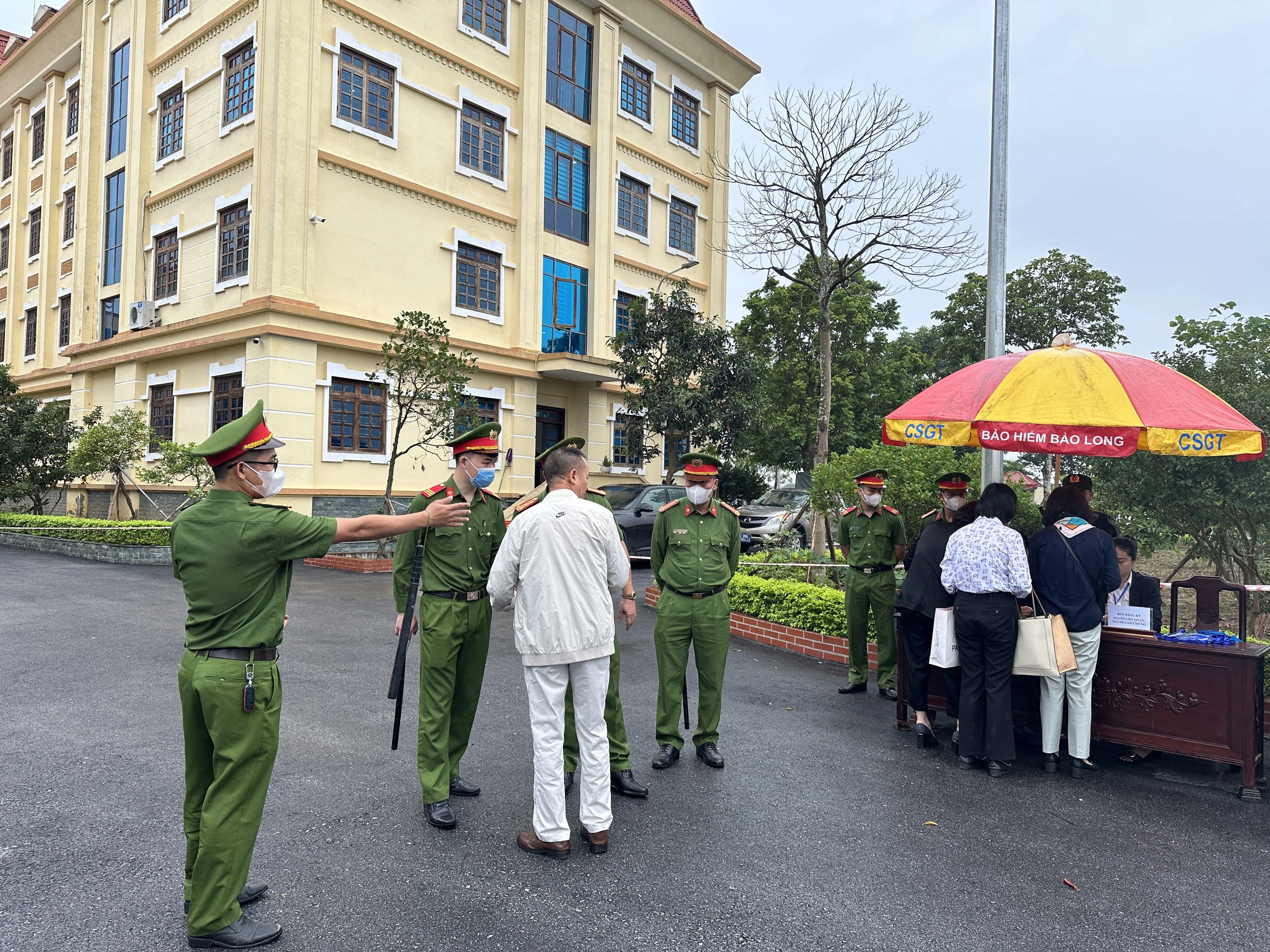 Dàn cựu lãnh đạo tỉnh Bắc Ninh hầu tòa với cáo buộc nhận hối lộ