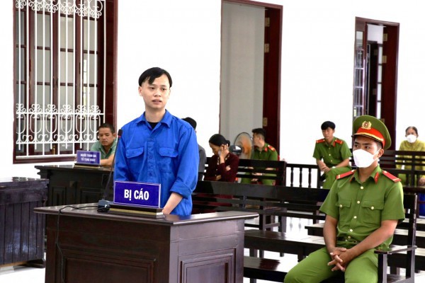 Dùng súng bút đánh vào đầu người khác gây tử vong Dùng súng bút đánh vào đầu người khác gây tử vong