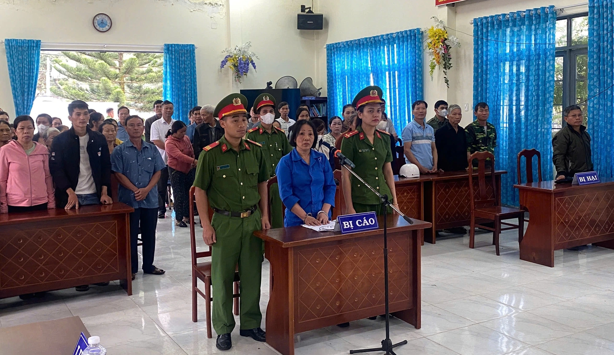 Lừa đảo 1,95 tỉ đồng, chi hội trưởng phụ nữ hầu tòa