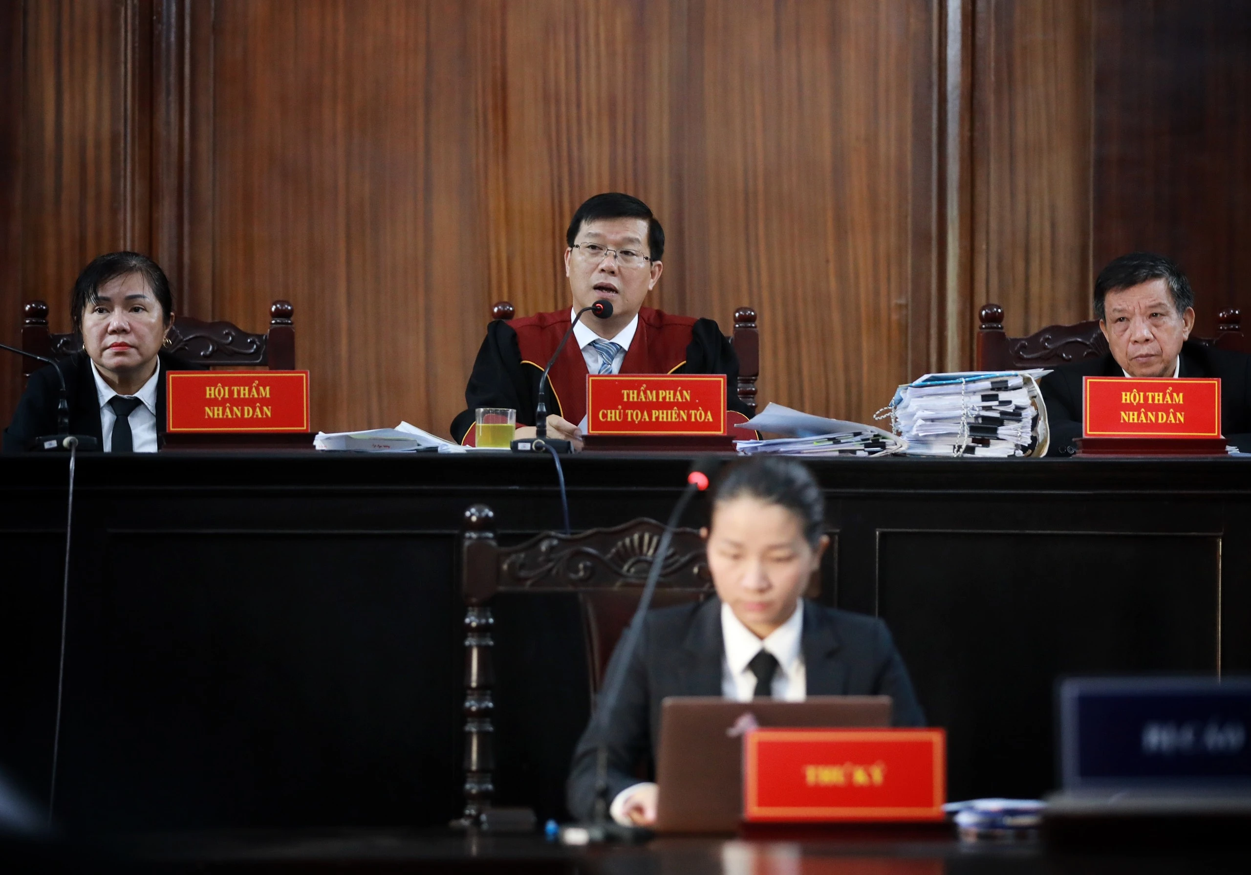 Luật sư đề nghị Hàn Ni, Trần Văn Sỹ được tuyên bằng thời gian tạm giam