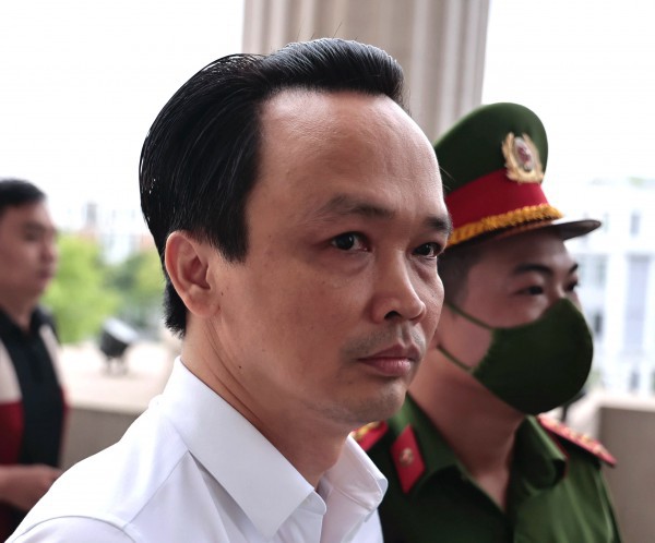 Luật sư đề nghị miễn trách nhiệm hình sự cho ông Trịnh Văn Quyết Luật sư đề nghị miễn trách nhiệm hình sự cho ông Trịnh Văn Quyết