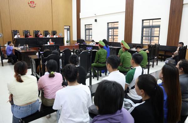 Một chủ hụi ở An Giang lừa đảo chiếm đoạt gần 99 tỉ đồng của hụi viên Một chủ hụi ở An Giang lừa đảo chiếm đoạt gần 99 tỉ đồng của hụi viên