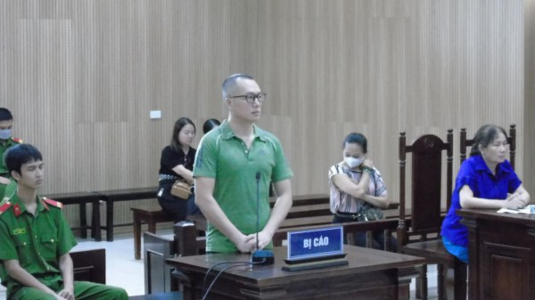 Nam Định: Chủ quán ăn lãnh án vì dùng kéo đâm trọng thương người khác