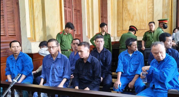 ”Ngó lơ” cho 2 công trình sai phạm, 11 bị cáo lãnh án tù