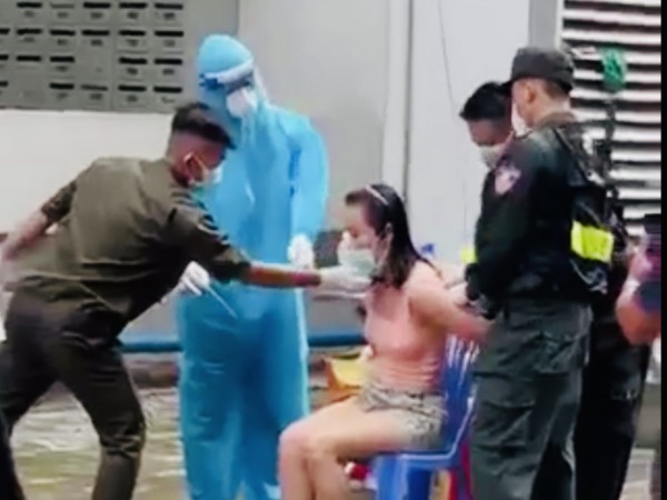 Người bị cưỡng chế đi xét nghiệm Covid-19 xin hoãn phiên xét xử vụ kiện hành chính Người bị cưỡng chế đi xét nghiệm Covid-19 xin hoãn phiên xét xử vụ kiện hành chính