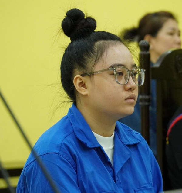 Phạt 14 năm tù bị cáo đưa 17 người ra nước ngoài 