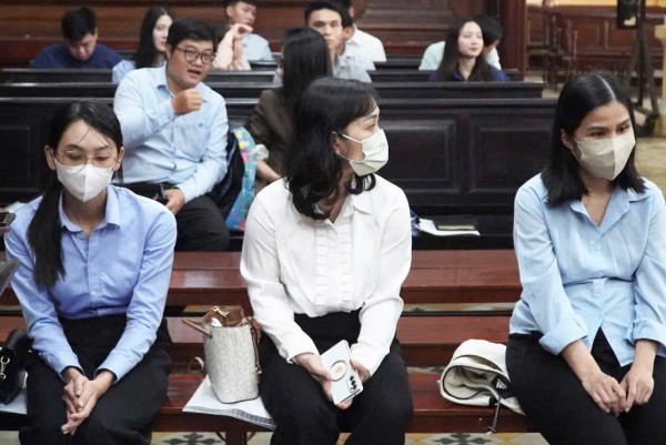 Tất toán khống sổ tiết kiệm của khách, cựu giám đốc ngân hàng bị phạt 20 năm tù Tất toán khống sổ tiết kiệm của khách, cựu giám đốc ngân hàng bị phạt 20 năm tù