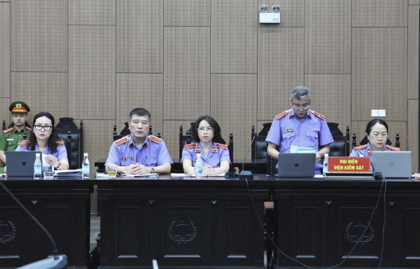 ”Thiệt hại không chỉ 800 tỉ mà còn lỡ cơ hội chữa bệnh của biết bao người”